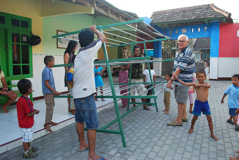 vrijwilligerswerk werkbezoek java indonesie vereniging smaragd